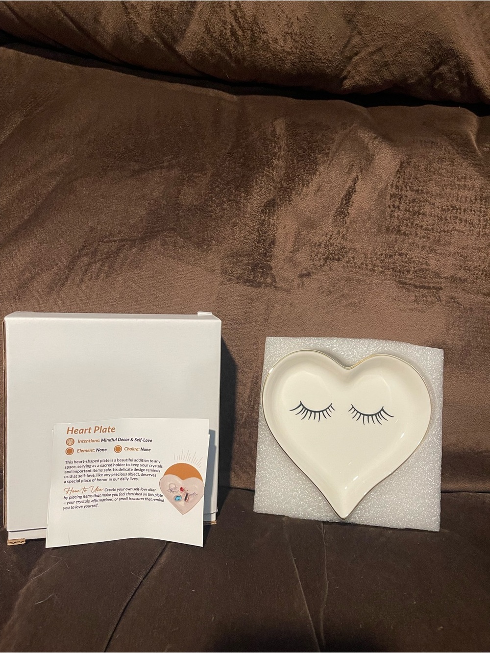 Heart Shaped Trinket Dish with Eyelash Design - Cream